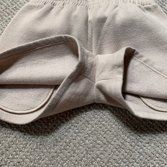 Princess Polly sweat shorts - Picture 6 of 7